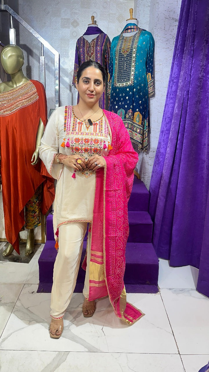 "NOORPAN" OFF-WHITE WITH BANDHANI DUPATTA FS27