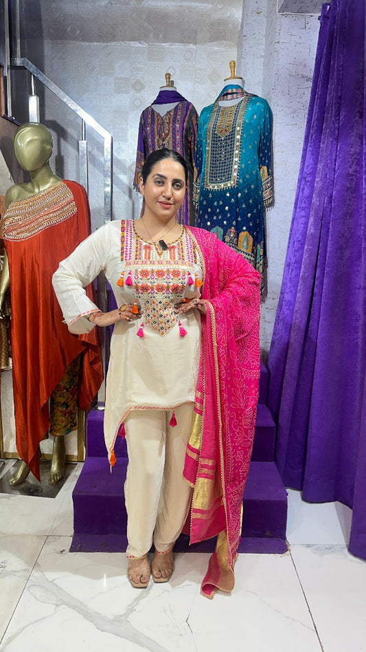 "NOORPAN" OFF-WHITE WITH BANDHANI DUPATTA FS27