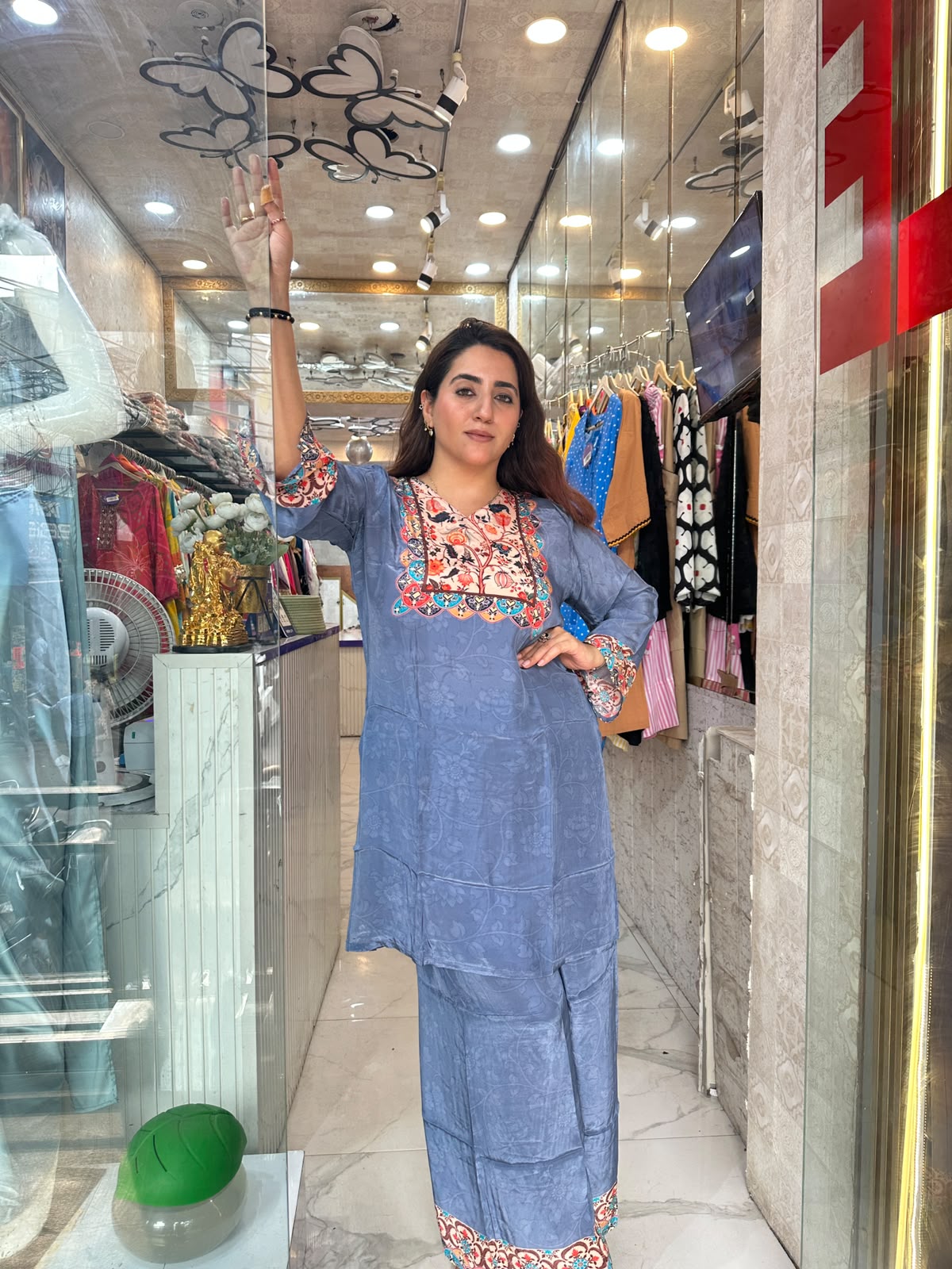 ‘IRIS’ Elegant Suit With Chest Print FS242