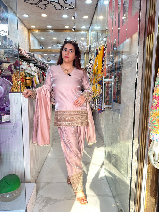 ‘PARIZA’ Beautiful Suit With Lace Work FS187