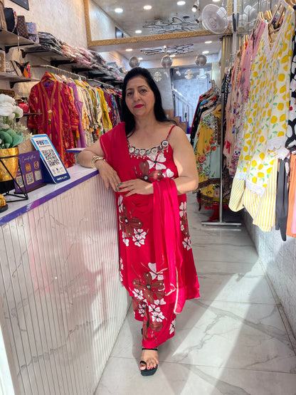 "Amour" Beautiful Floral Work Strap Suit FS224