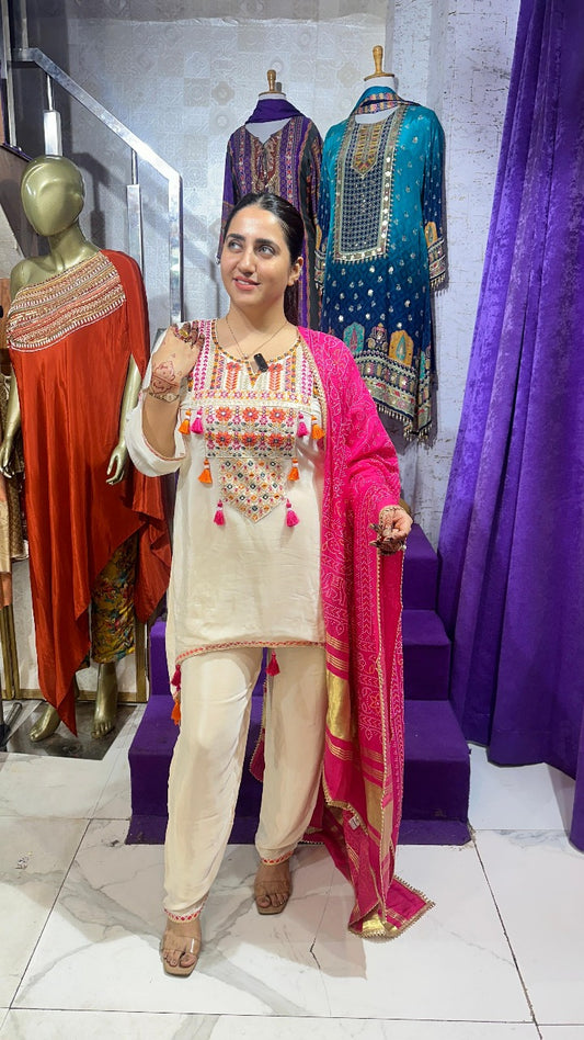 "NOORPAN" OFF-WHITE WITH BANDHANI DUPATTA FS27