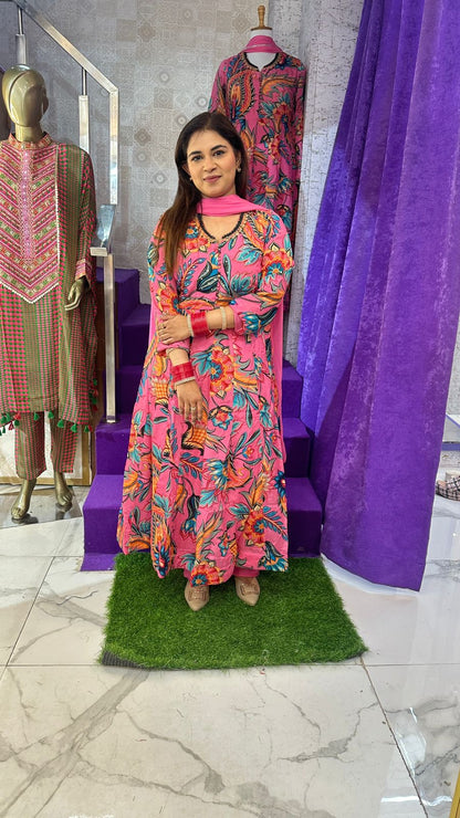 "TASVEER" Floral Elegance with a Touch of Royalty FS57