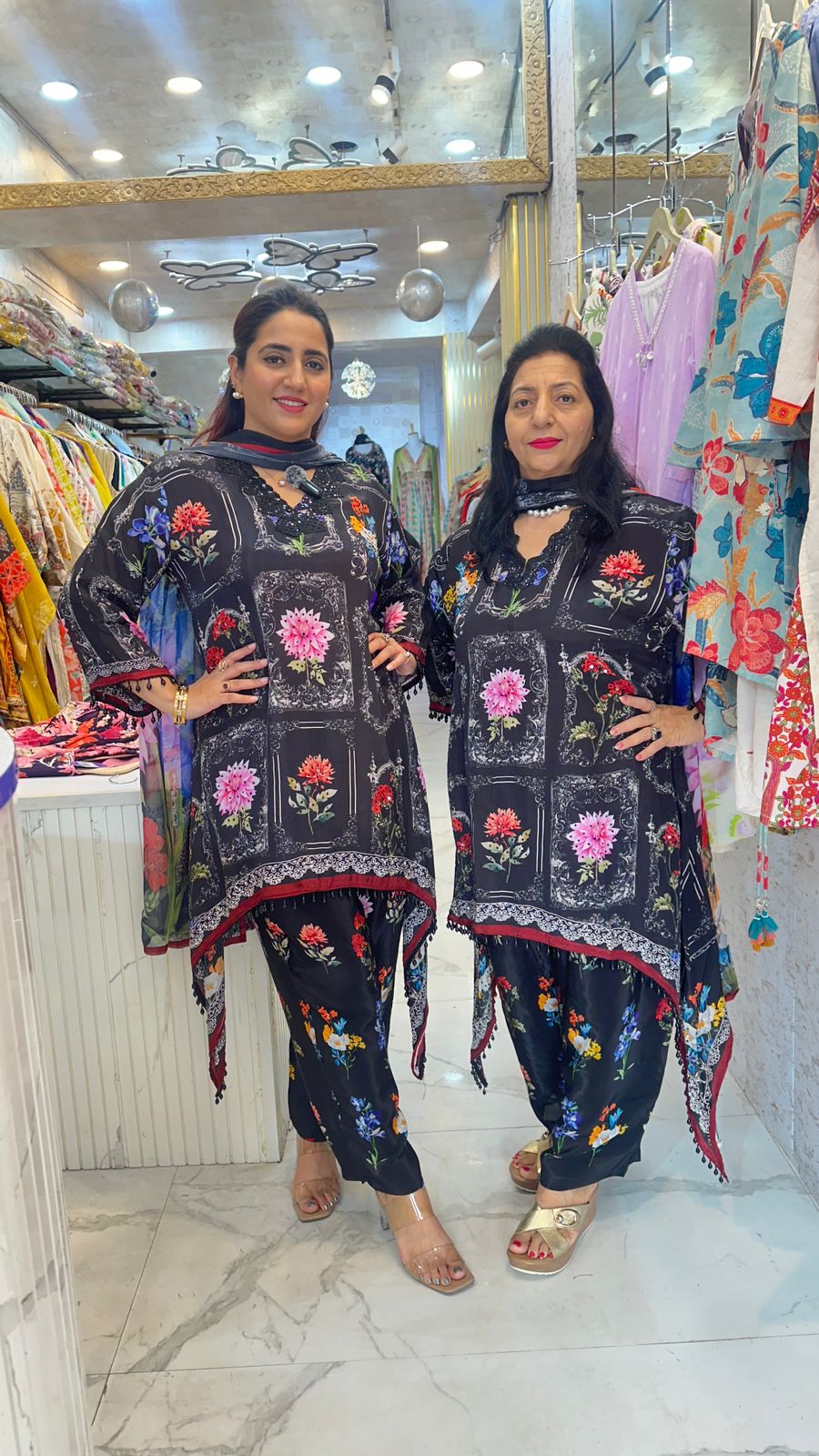 "KOHRA" Pretty Suit With Front Floral Print FS64