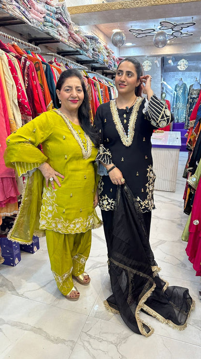 "ZIVRAH" Elegant Suit With Mirror Work FS88