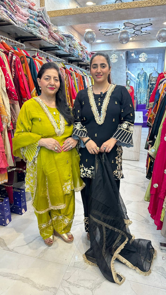 "ZIVRAH" Elegant Suit With Mirror Work FS88