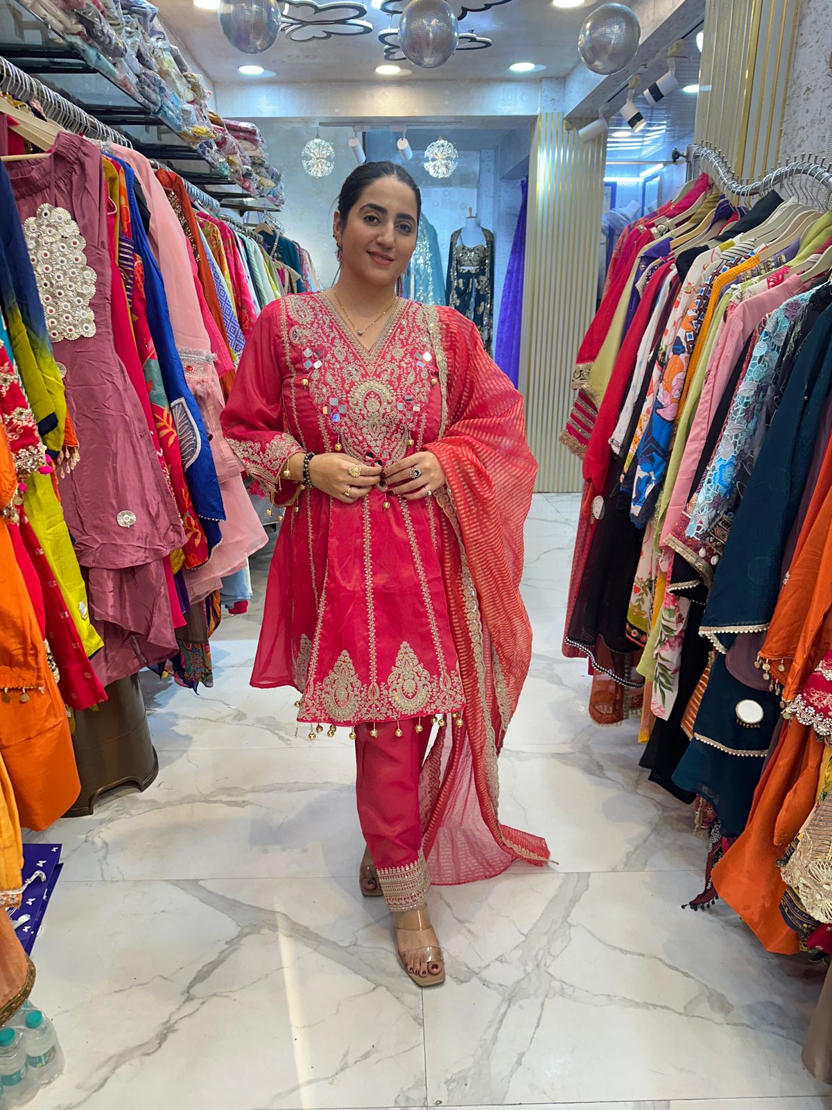 "NAYIRA" Beautiful Suit With V-Neck Design FS92