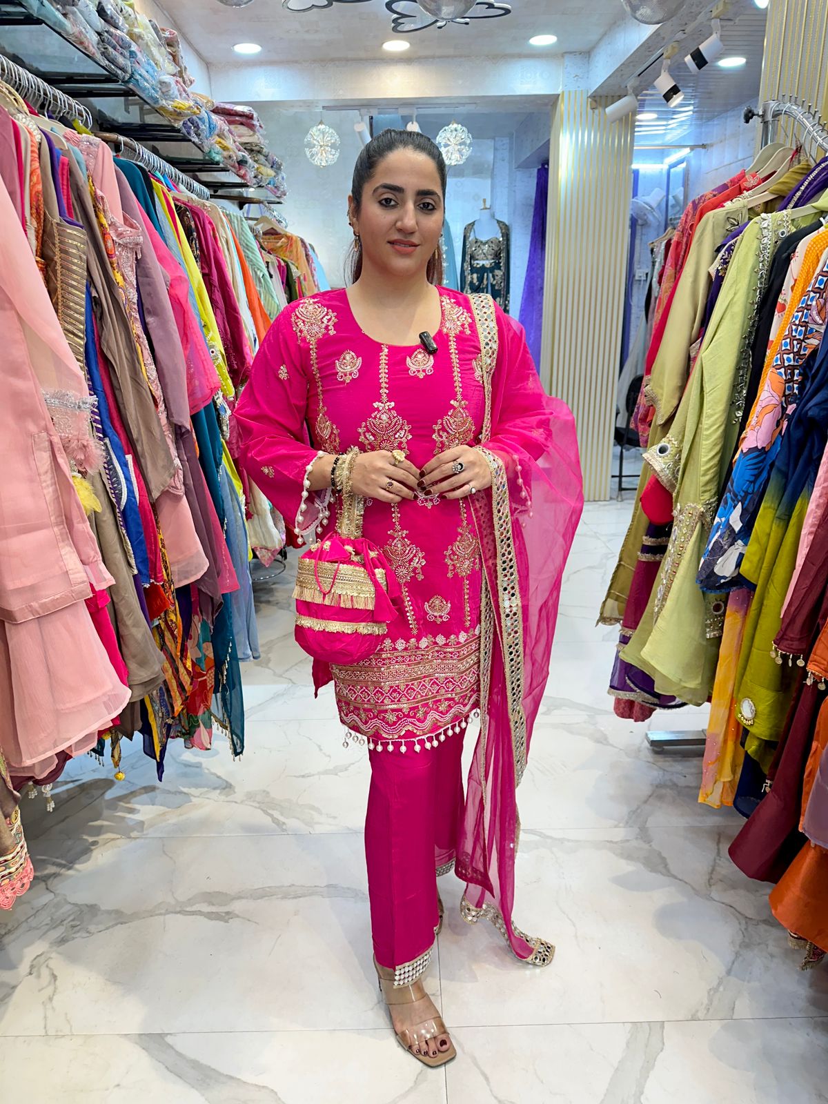 "PARI" Beautiful 4 Pieces Set with Potli FS100