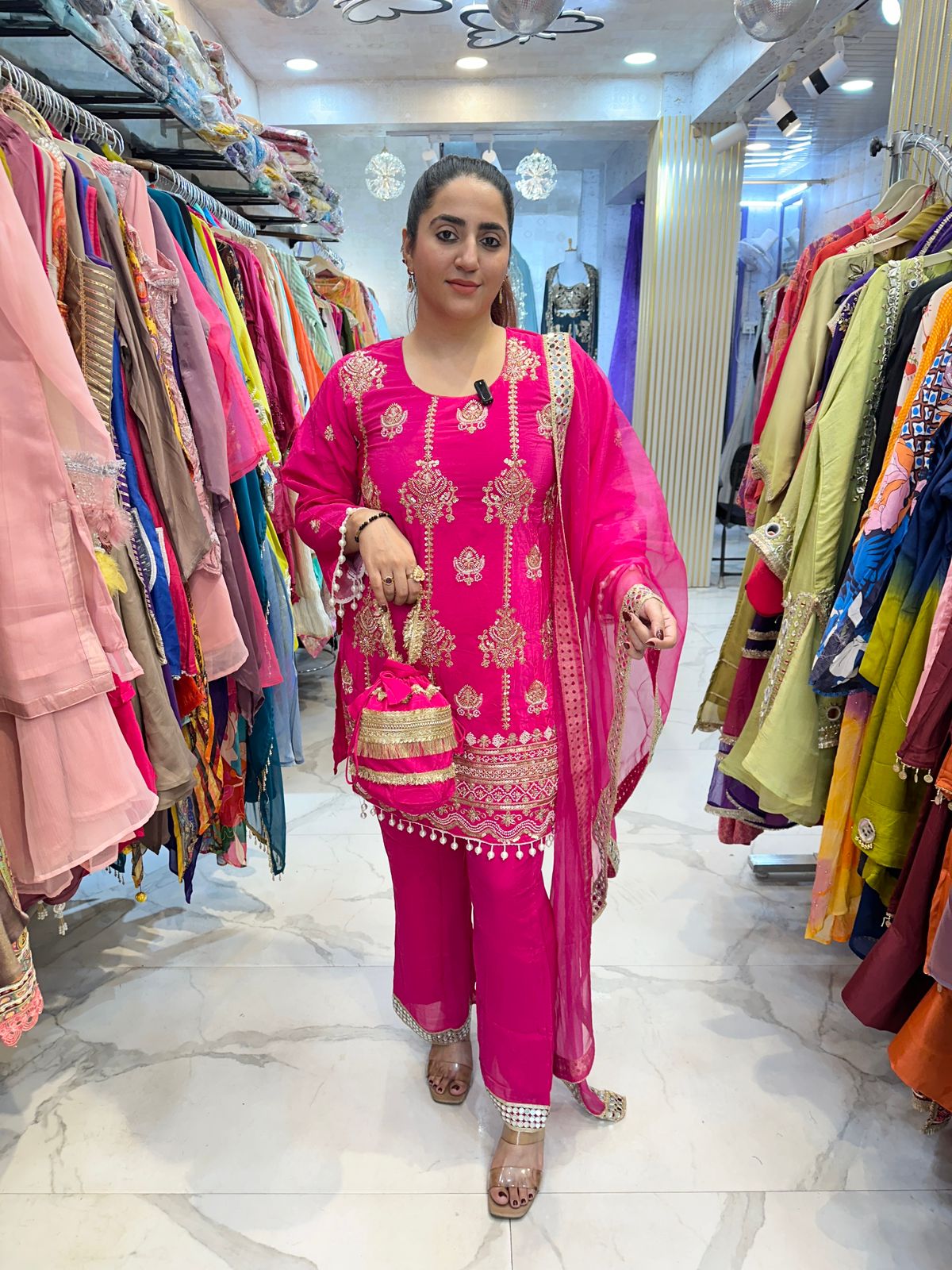 "PARI" Beautiful 4 Pieces Set with Potli FS100