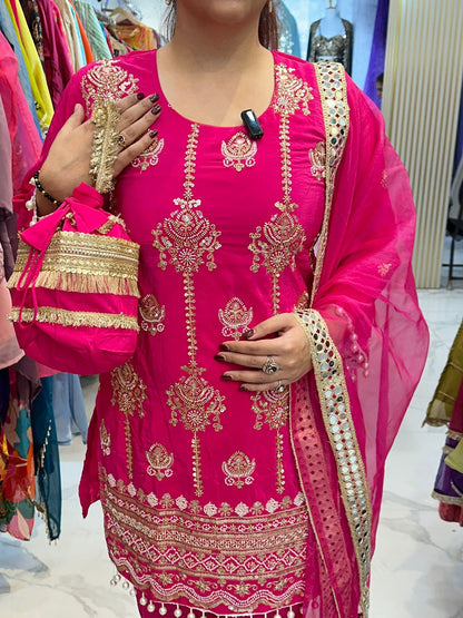 "PARI" Beautiful 4 Pieces Set with Potli FS100