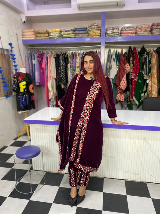 Elegant Kashmiri Side Slit Suit FS159