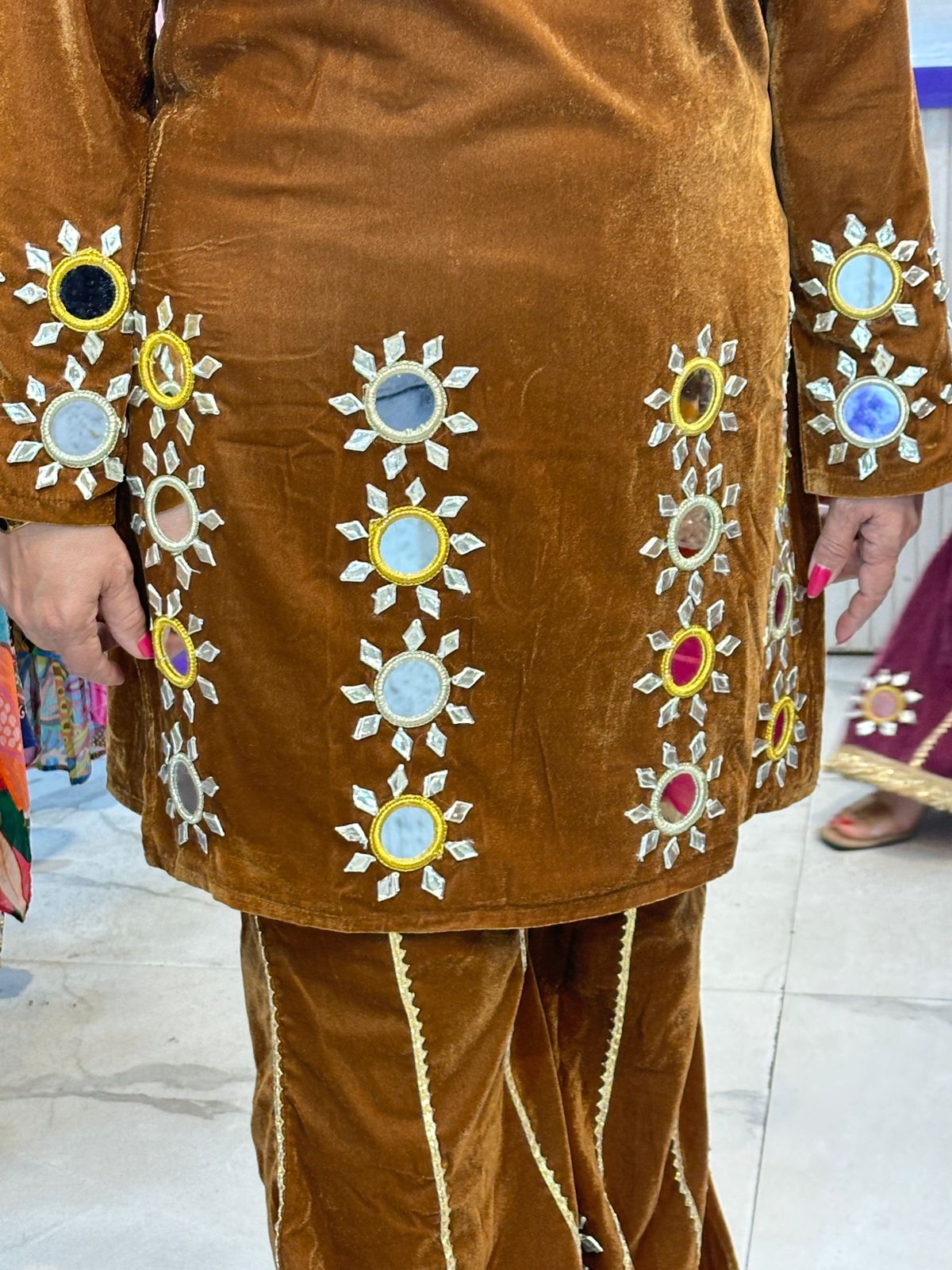 "ROSH" 3 Piece Bell-bottoms Suit With Mirror Work FS163