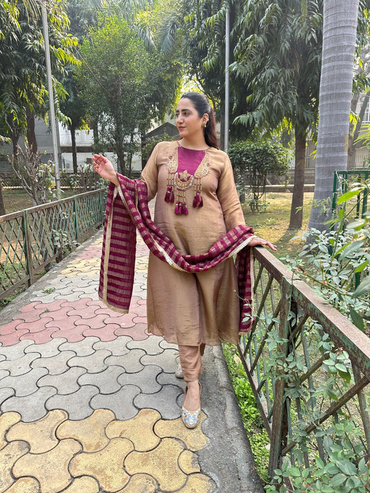 "RAJSHREE" Elegant Woolen Suit FS170