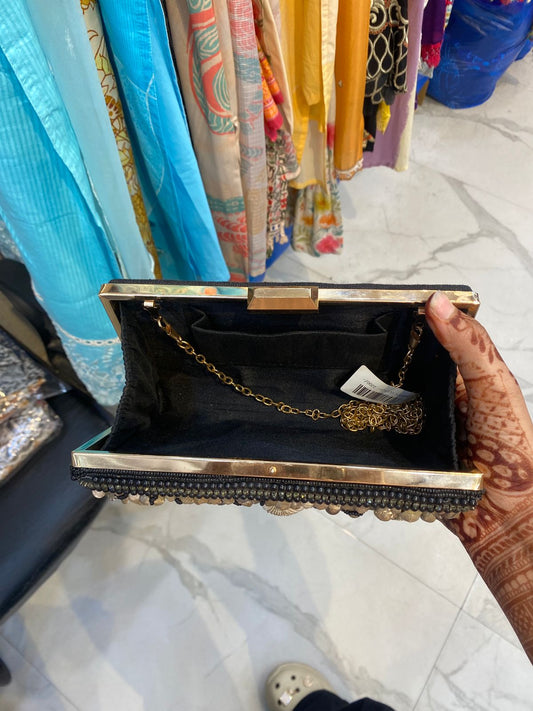 Beautiful Clutch With Sea Shell Work FS206