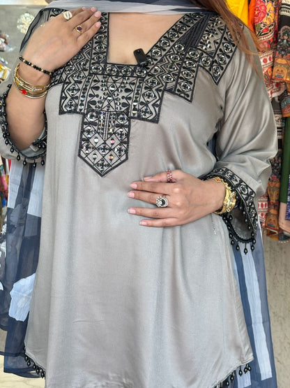 'MEHZEEN' Stunning Suit With Embroidery Work FS212