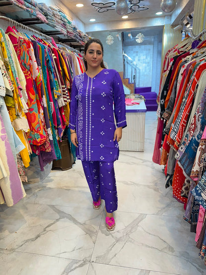 ‘JAMUNI’ Elegant Suit With Round Neck FS237