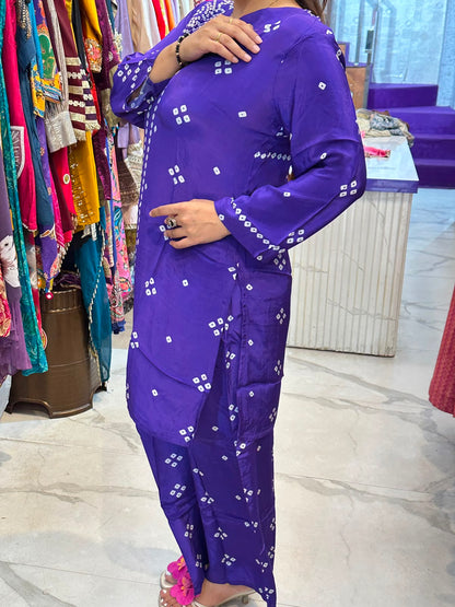 ‘JAMUNI’ Elegant Suit With Round Neck FS237