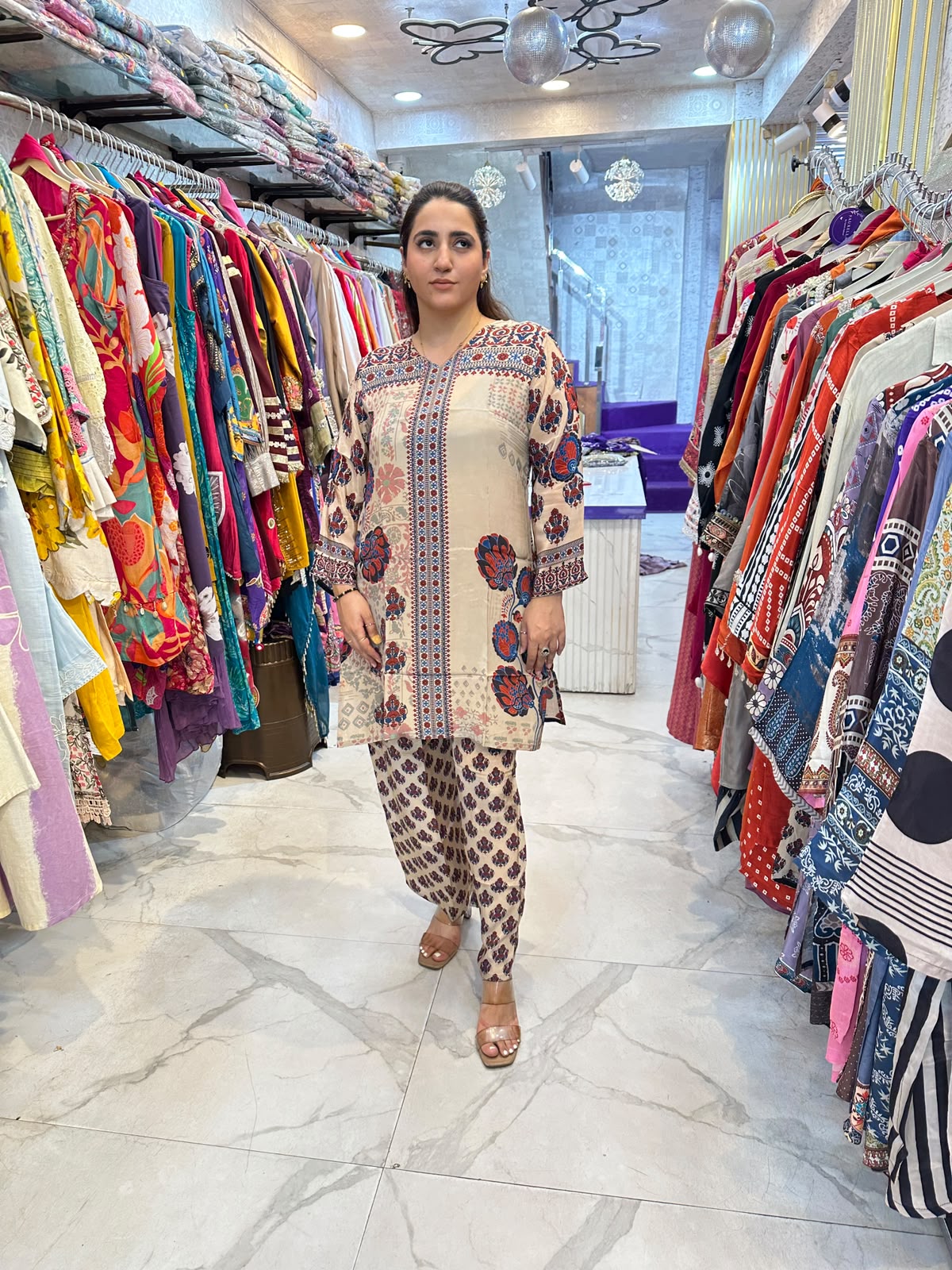 ‘RUHGUL’ Elegant Suit With Flower Design FS238