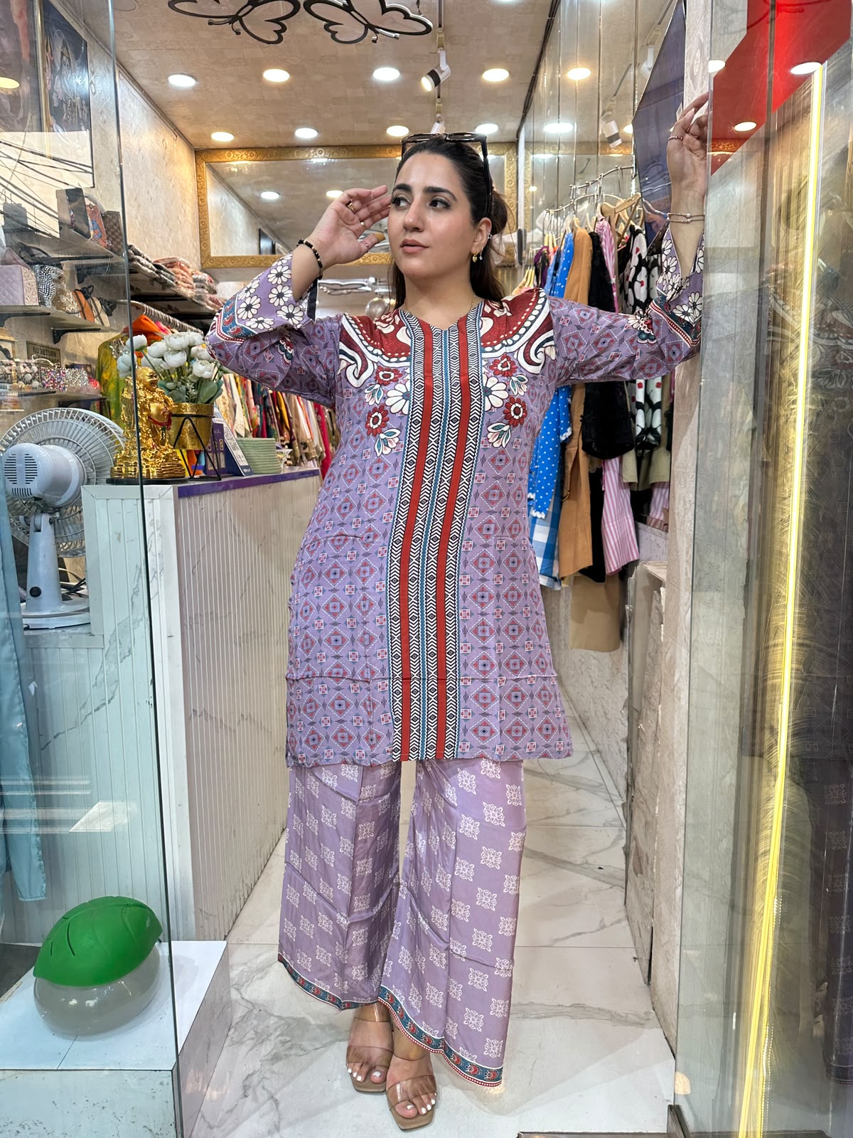 ‘LILA’ Elegant Suit With Print On Shoulders FS239