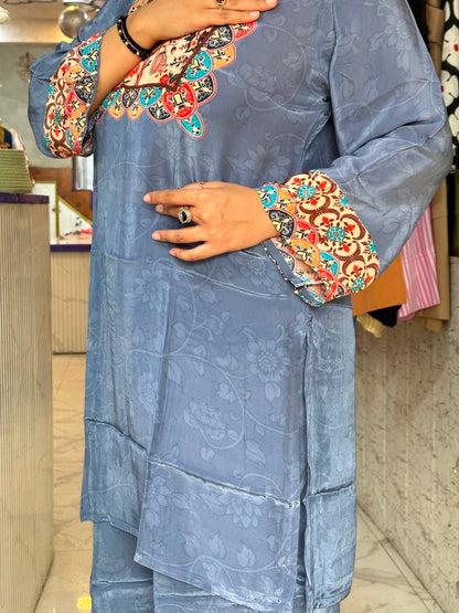 ‘IRIS’ Elegant Suit With Chest Print FS242