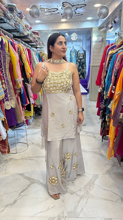 "CHAKRIYAN" Beautiful Suit with Designer Chuni FS73