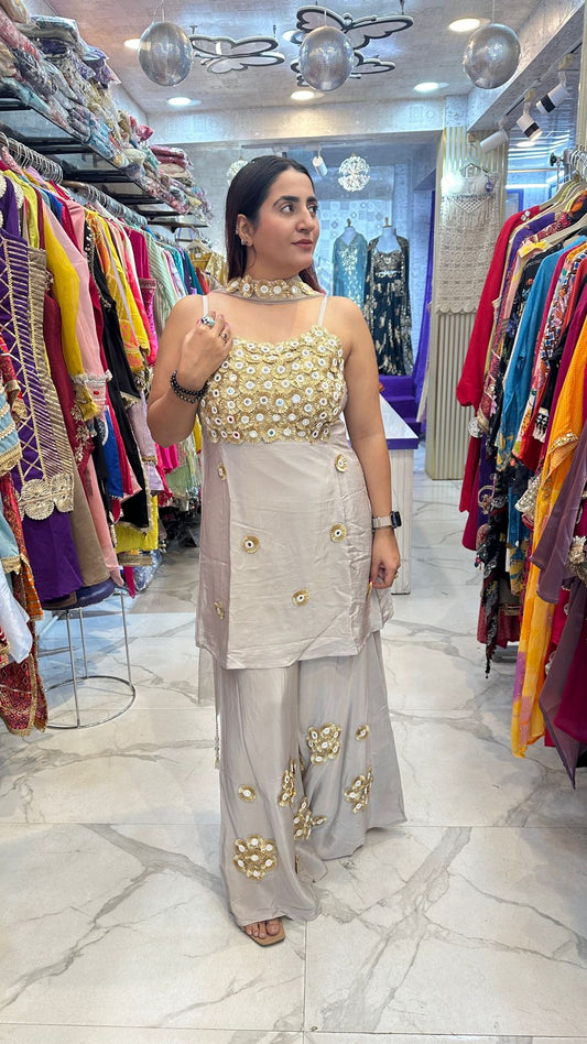 "CHAKRIYAN" Beautiful Suit with Designer Chuni FS73