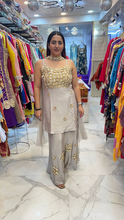 "CHAKRIYAN" Beautiful Suit with Designer Chuni FS73