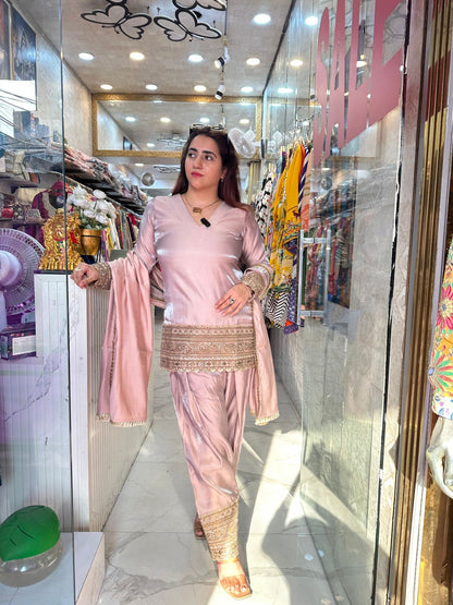 ‘PARIZA’ Beautiful Suit With Lace Work FS187